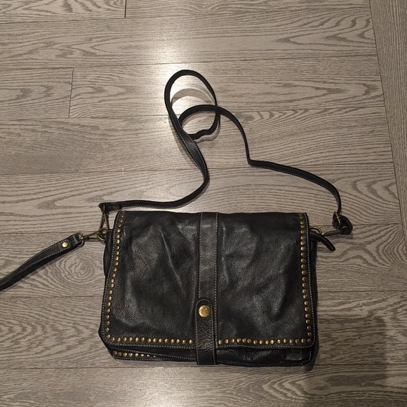 Beautiful Vintage Genuine leather crossbody bag